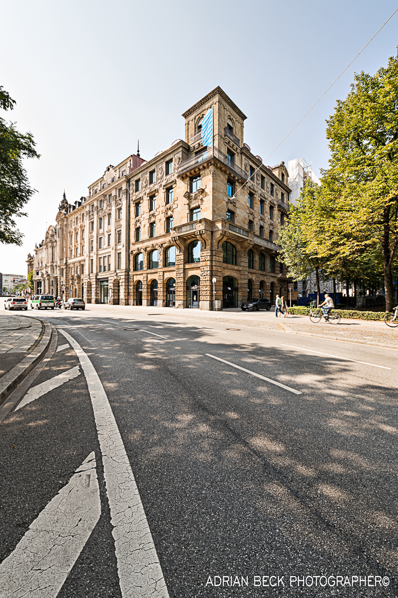 State-of-the-art Munich asset with patina